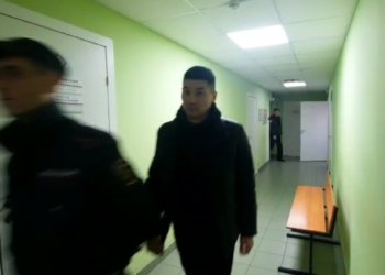 Мигрант вытащил из сумки постояльца гостиницы почти 5 млн. под Новосибирском