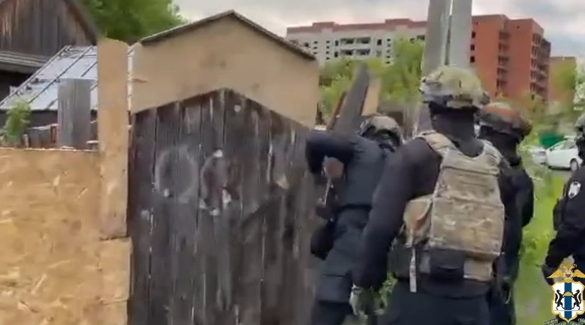 Цыган доставили в отдел полиции после конфликта с жителями Новосибирска