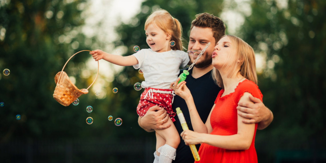 Сколько стоит вырастить ребёнка в России — рассказала экономист