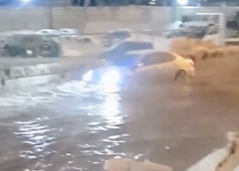 Оказался по колено в кипятке: мэрия выплатит 300 тысяч новосибирцу, пострадавшему из-за аварии на теплосетях