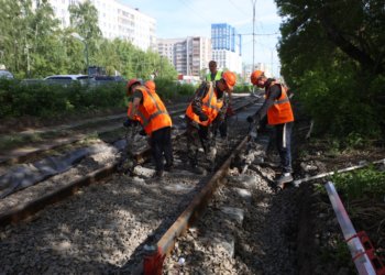 Почти 9 км трамвайных путей заменят на улице Связистов