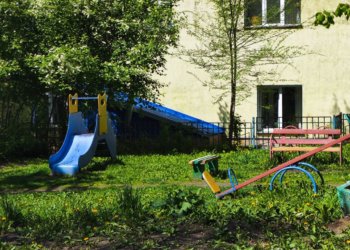 Толпа школьников избила мальчика: следственный комитет начал проверку