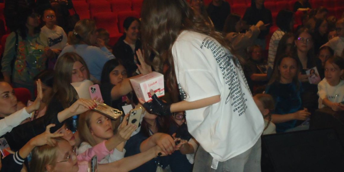 Певица Милана Хаметова попала в ДТП на сибирской трассе