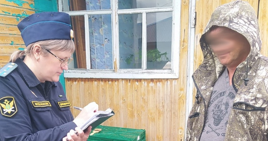 Новосибирец экстренно погасил долг в 180 тысяч, чтобы уехать в Казахстан