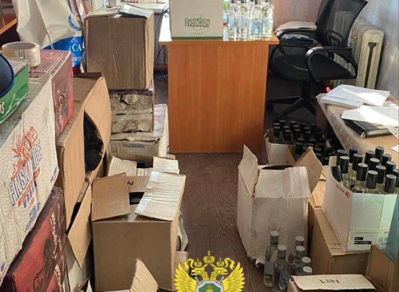 В Новосибирске осудили семейную парую бутлегеров