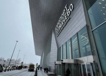 Пять рейсов на вылет и четыре на прилёт отменили в аэропорту Толмачёво