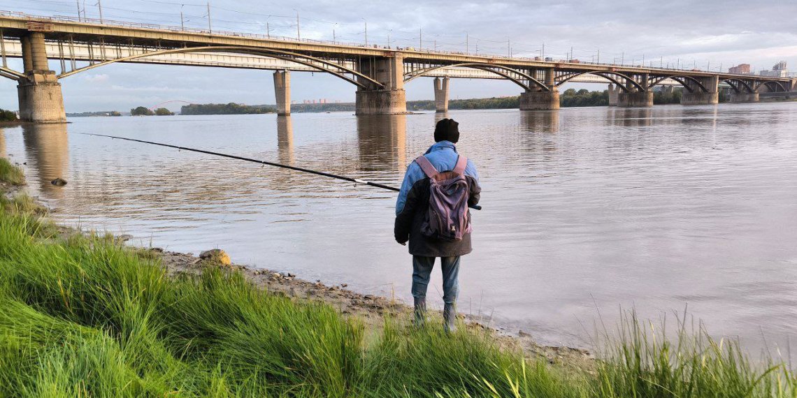Спасатели предупредили рыбаков об опасности на воде в выходные 28 и 29 июня
