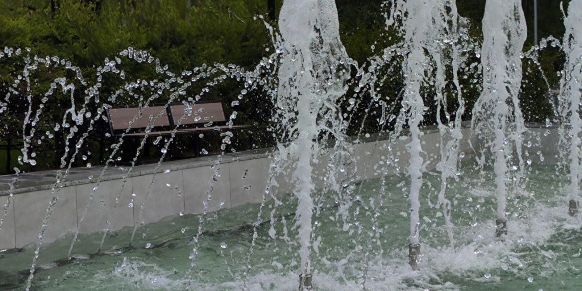 Летом в Новосибирске будут работать 180 фонтанов