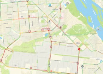 Левый берег Новосибирска сковали пробки