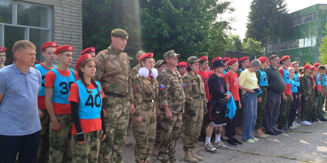 В Новосибирске прошла военно-патриотическая эстафета