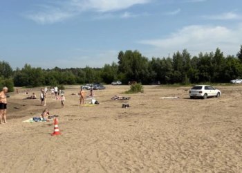 Новосибирец сбил женщину, которая загорала на пляже