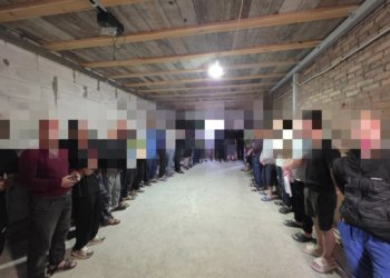 В Новосибирске нашли хостел с 72 мигрантами в СНТ «Садовод-Любитель»