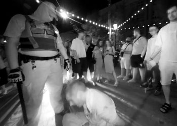 Массовая драка между молодыми людьми и 40-летними мужчинами завязалась в баре Новосибирска