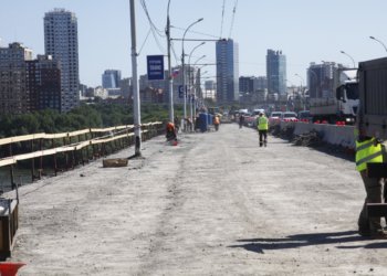 Стало известно, когда отремонтируют правую сторону Димитровского моста