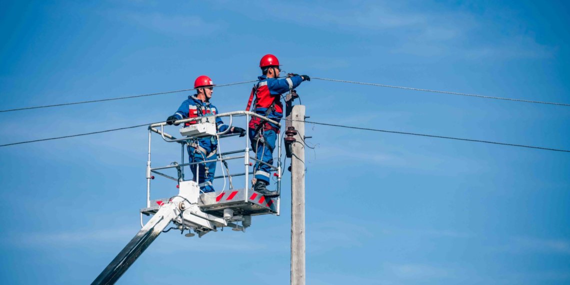 Энергетики построили почти 2 км новых ЛЭП в Маслянино