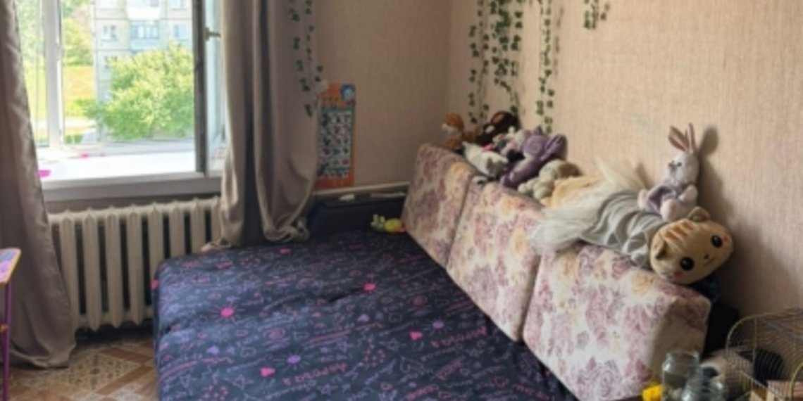 Четырёхлетняя девочка выпала из окна пятиэтажки в Линёво