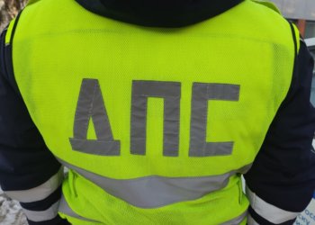 Двух гаишников посадили под домашний арест за взятки в Новосибирске