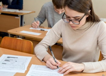 Результаты ЕГЭ по биологии и географии 20 июня узнают новосибирские выпускники