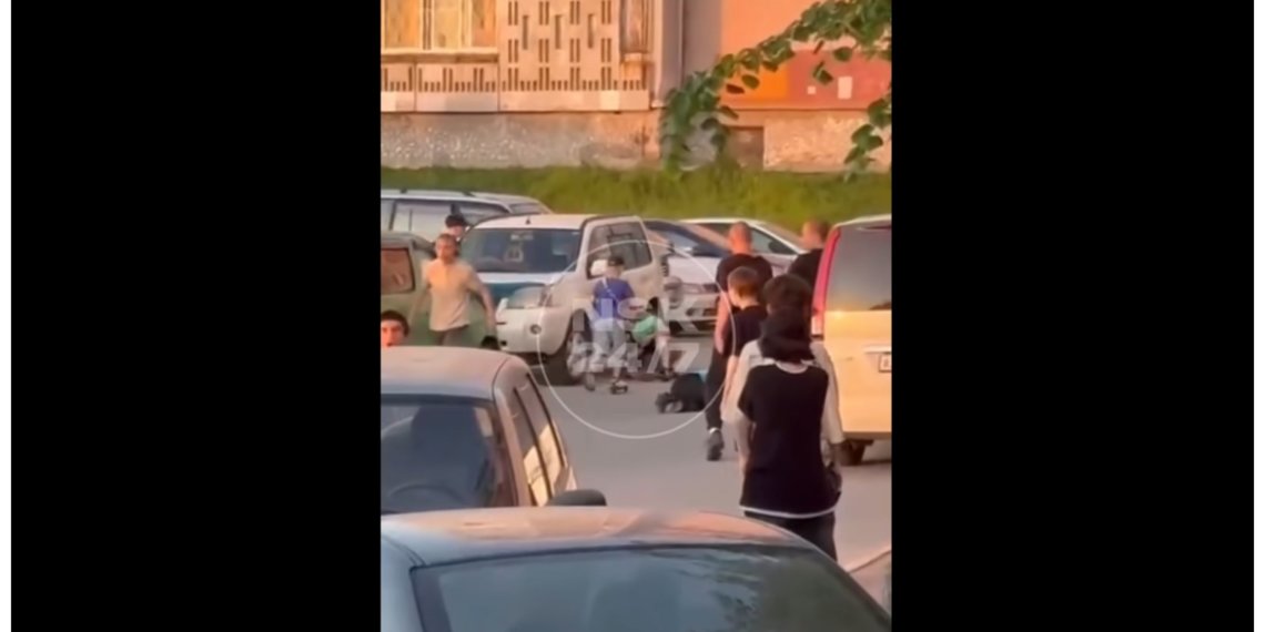 Замечание из-за шума в сторону компании подростков закончилось массовой дракой с перестрелкой
