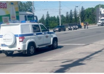 Штраф 10 тысяч рублей ждёт водителей, не остановившихся по требованию сотрудников полиции