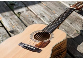 Квартирник в колонии: воспитанников исправительного учреждения научили игре на гитаре