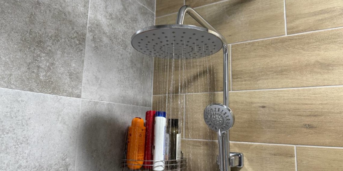 Горячую воду отключат со 2 июля в Центральном и Октябрьском районах Новосибирска