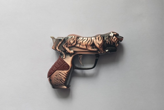 Газовый пистолет в дамской сумочке пыталась пронести в суд жительница Новосибирской области