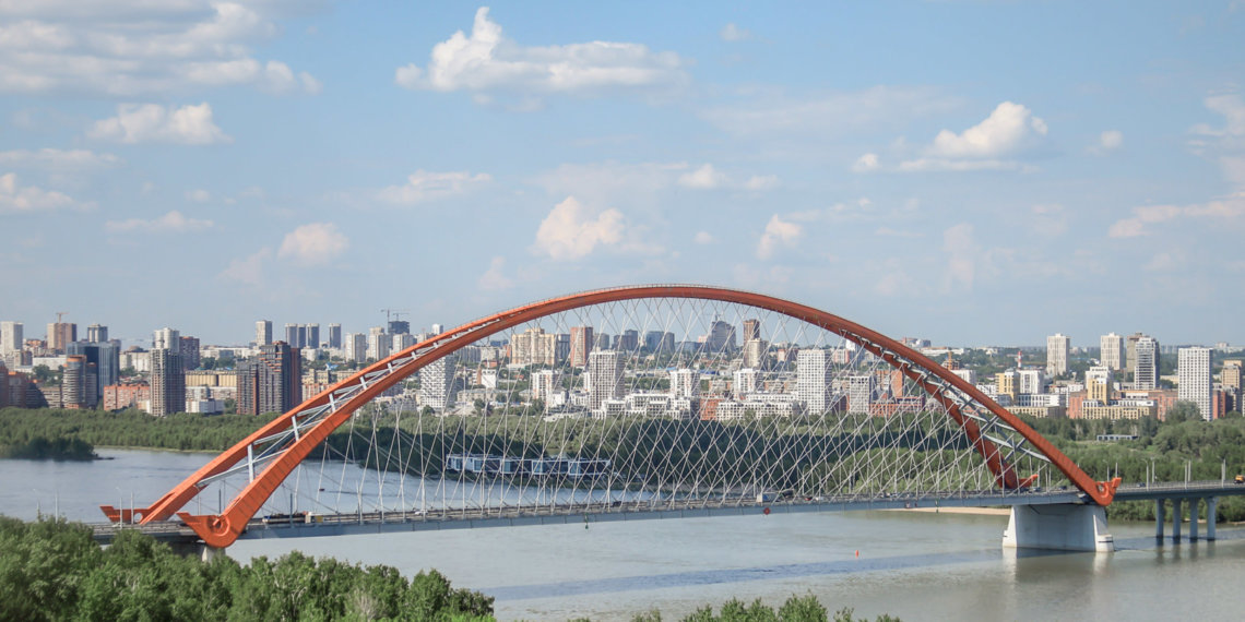 Вид как ценный актив: почему популярны квартиры с видом на Бугринский мост