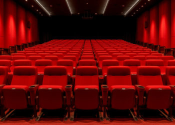 В России могут ввести скидки в кинотеатрах на места для поцелуев