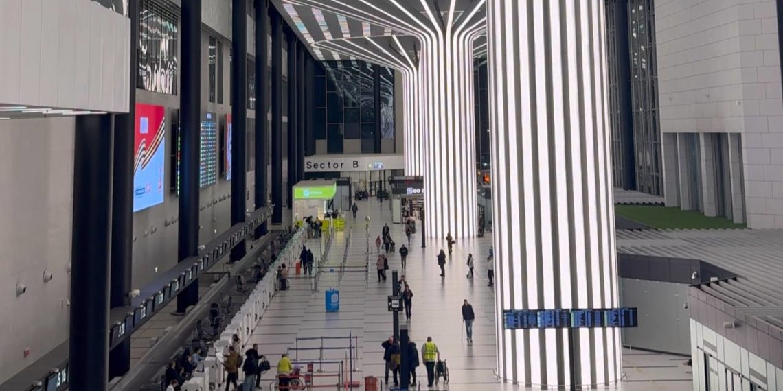 Новосибирца осудят за попытку провезти мигрантов через Толмачево