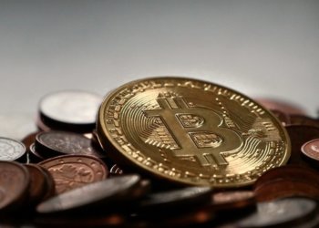 Новосибирец нелегально намотал электричества на 5 миллионов во время майнинга