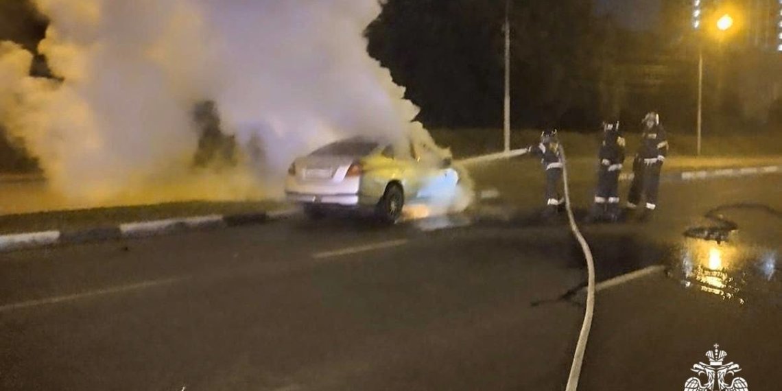 Четыре автомобиля загорелись за минувшие сутки в Новосибирской области