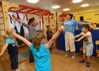 Лето рядом с домом: жителям Новосибирска рассказали, как организовать летний досуг для детей, не уходя далеко от дома