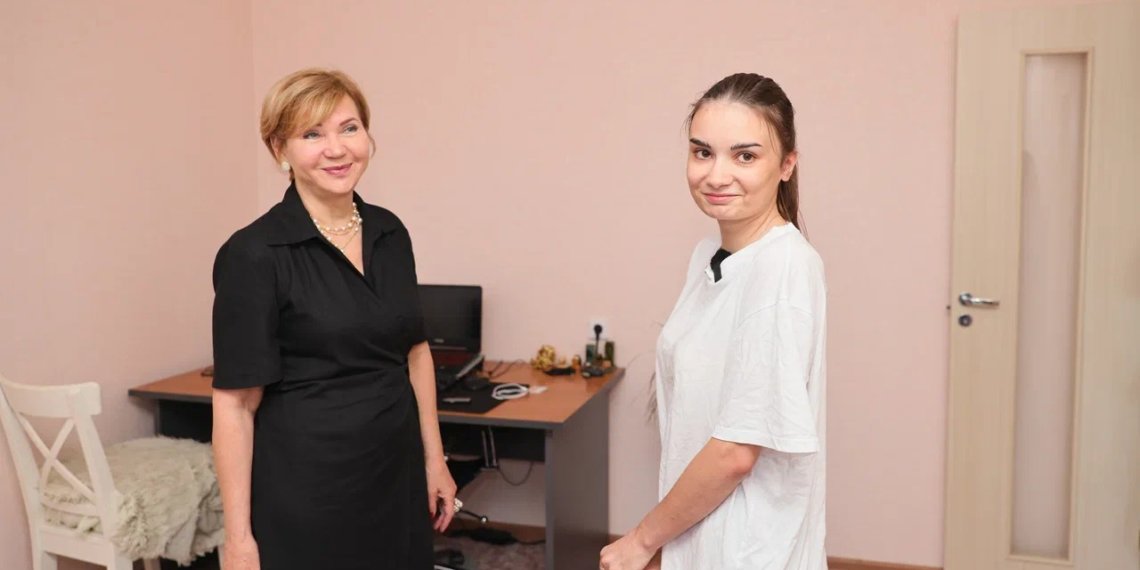 Новые квартиры получили дети-сироты в Новосибирске