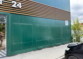 В Новосибирске снесли 620 незаконных рекламных конструкций