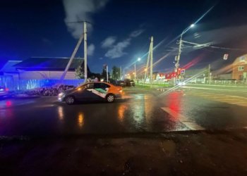 Подросток попал под колеса Volkswagen на пешеходном переходе в Новосибирске