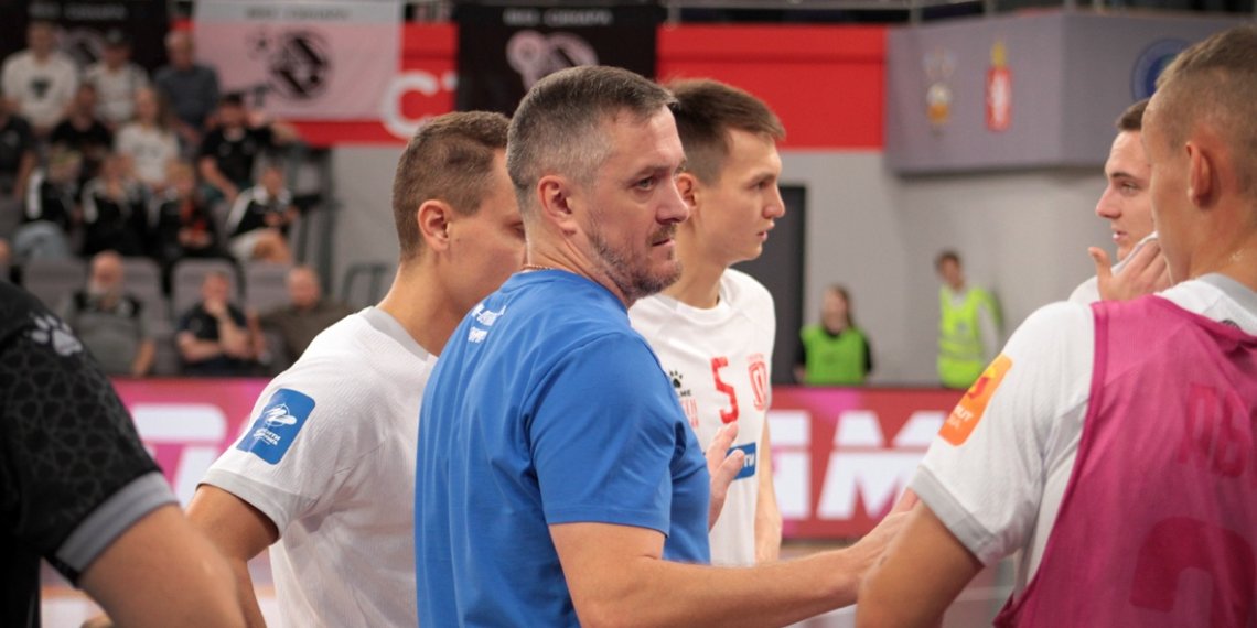 Футзальный «Сибиряк» дважды уступил на выезде в Екатеринбурге