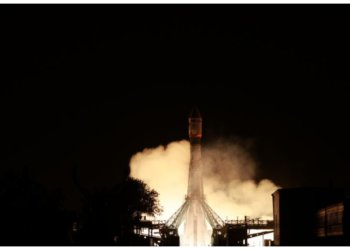 С Байконура запустили ракету-носитель с аппаратом «Бион-М» № 2 с мухами, мышами и растениями