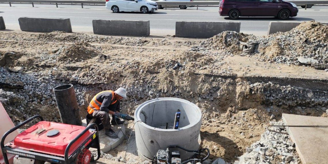 Дополнительные дождеприёмники устанавливают на дамбе Октябрьского моста после обрушения