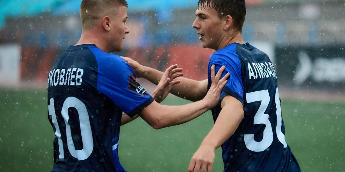 Футбольная «Сибирь» одержала вторую домашнюю победу подряд