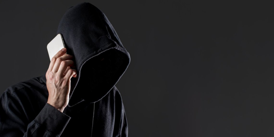 Мошенники похитили у 90-летней жительницы Новосибирска 1,3 млн рублей