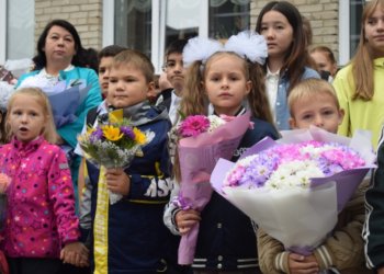 Какие цветы не стоит покупать на 1 сентября — рассказали эксперты