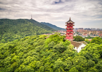 Китай введет безвизовый режим для россиян на год