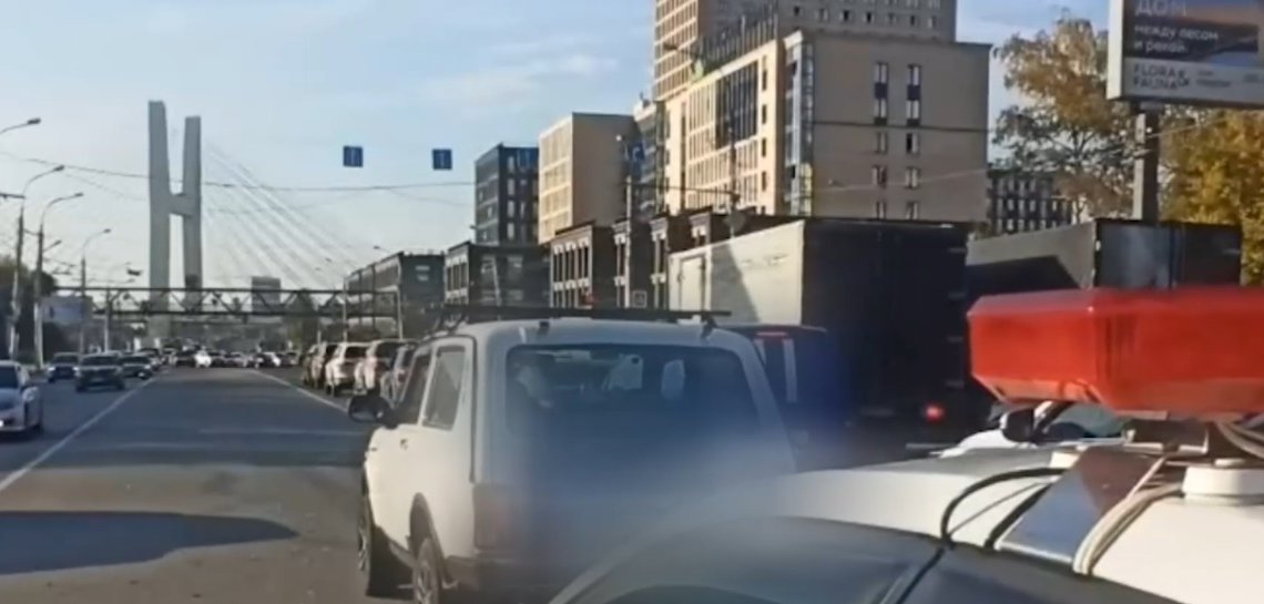 Водителя с правами из Таиланда и 50 штрафами задержали в Новосибирске