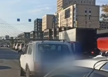 Водителя с правами из Таиланда и 50 штрафами задержали в Новосибирске