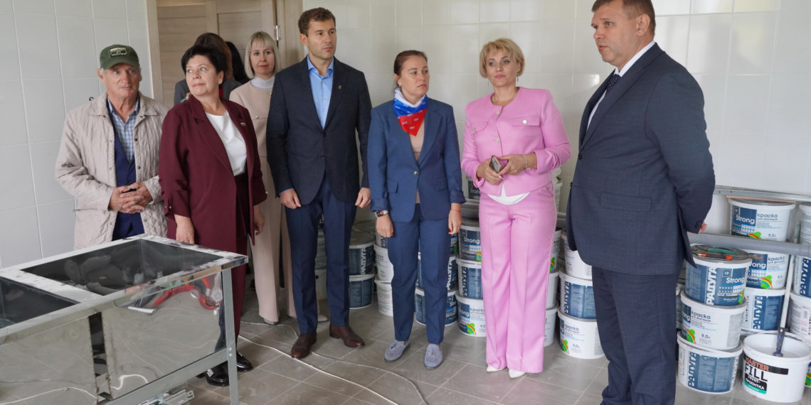 «Партийный десант» «Единой России» провел мониторинг капремонта школы в Ордынском районе — объект включен народную программу партии