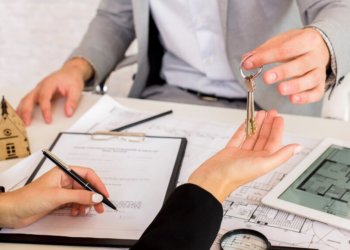 Сбер: сибиряки в полтора раза чаще стали оформлять сделки с недвижимостью без ипотеки