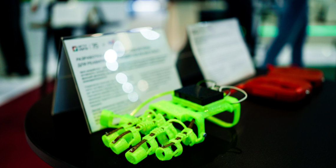 Новосибирские ученые создали тренажер для восстановления после инсульта