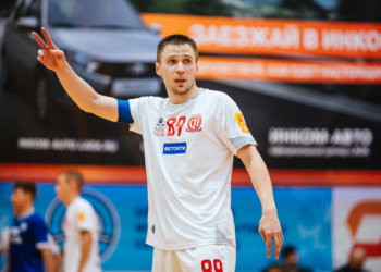 Футзальный «Сибиряк» дважды уступил в Сыктывкаре