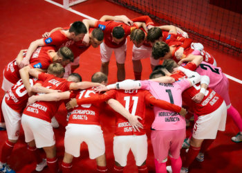 Футзальный «Сибиряк» сумел добиться первой победы в сезоне